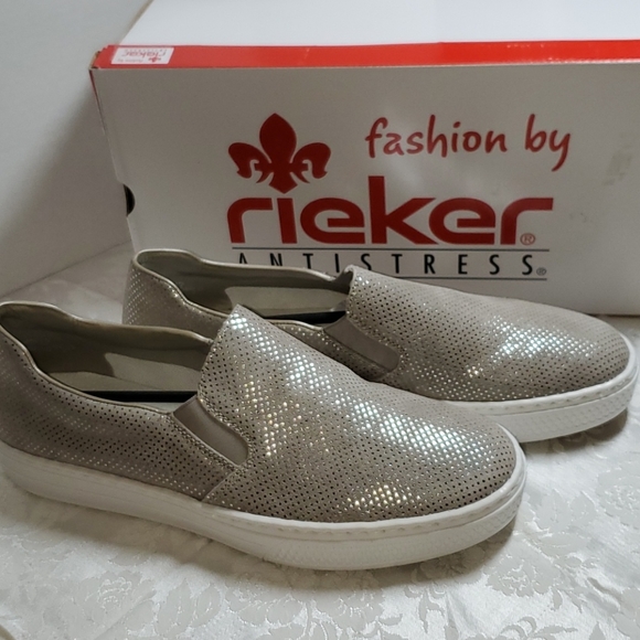 Rieker Shoes - 🖤🖤SOLD🖤🖤